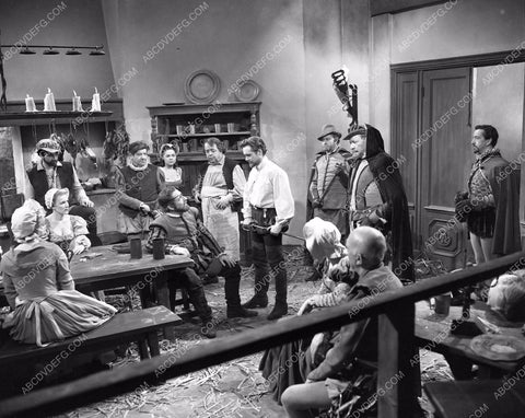 Richard Todd and cast film The Virgin Queen 45bx06-270