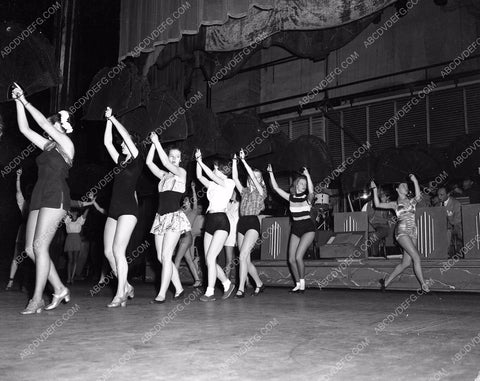 chorus showgirls dance rehearsel for Los Angeles night club 45bx06-371