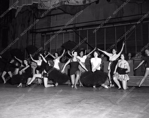 chorus showgirls dance rehearsel for Los Angeles night club 45bx06-374
