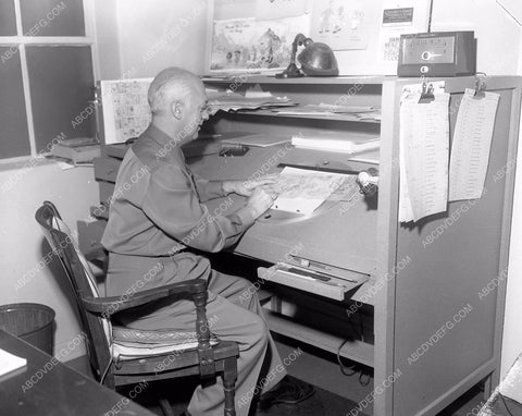 animation Walter Lantz draws Woody Woodpecker cartoons 45bx06-380