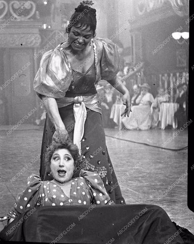 musical film Can-Can ? 45bx07-073