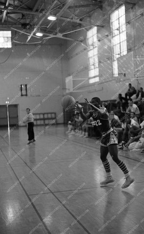 sports photo LACC college basketball v Holywood University 45bx07-128