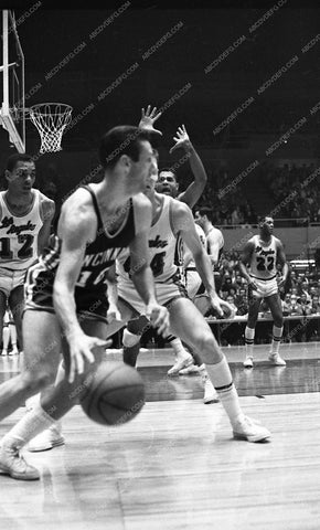 sports photo Los Angeles Lakers v Cincinnati pro basketball 45bx07-158