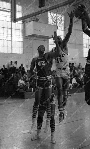 sports photo LACC college basketball v Holywood University 45bx07-163