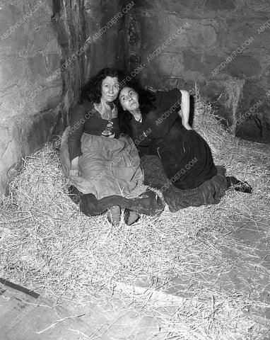 cast and extras 20th Century Fox film Forever Amber 45fa-78