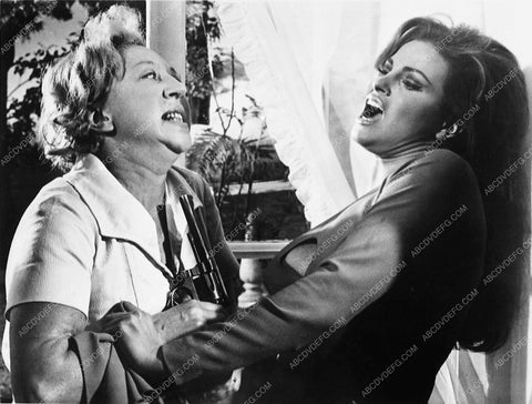 Raquel Welch duking it out film Fathom 4828-34