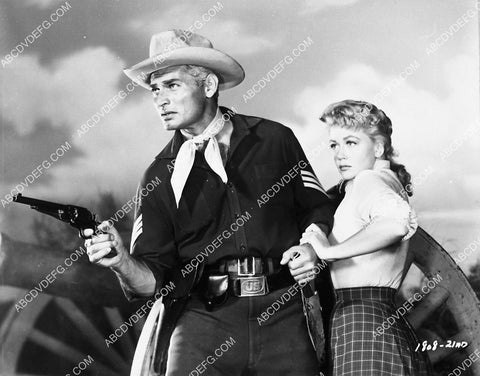 Jeff Chandler Dorothy Malone film Pillars of the Sky 4894-23