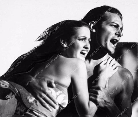Jon Hall Dorothy Lamour film The Hurricane 4935-09