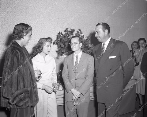 Wally Cox cast and crew TV show Mr. Peepers promo tour 4b09-175