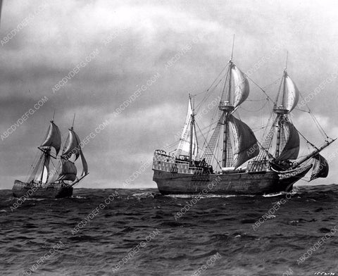 nautical Galleon sail ship on the high seas 4b09-232