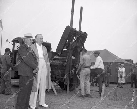 Charles Winninger Louis B Mayer visit circus coming to town 4b10-048