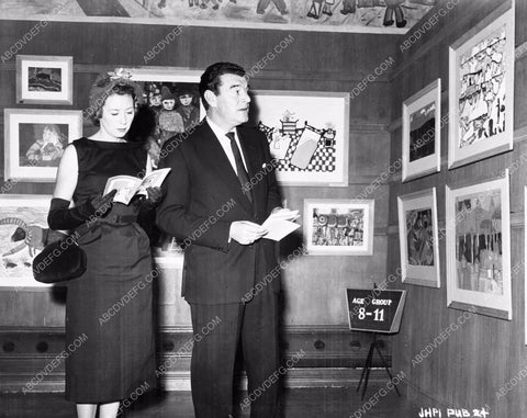 Arlene Dahl and friend visit children's artwork competition 4b10-152