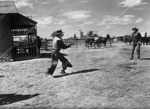 John Wayne shootout western film Red River 4b10-180