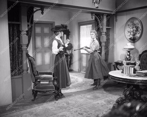 Mary Castle Kristine Miller TV show Stories of the Century 4b10-306