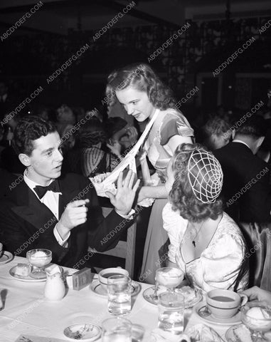 Judy Garland Freddie Bartholomew hollywood dinner party 4b10-381