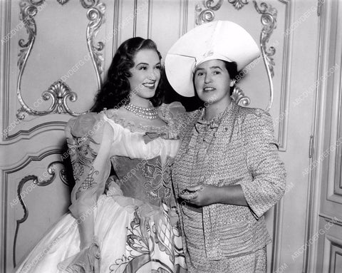 Rise Stevens at MGM Studios visited by her mom? 4b10-491