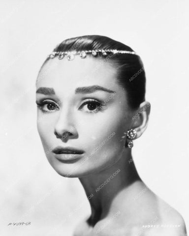 Audrey Hepburn portrait 5075-21
