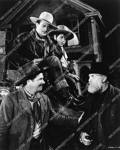 John Wayne and cast classic western film Stagecoach 5096-06