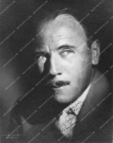 autographed Roland Young 5157-36