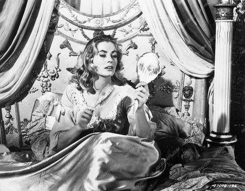 Anita Ekberg brushes her hair film War & Peace 5189-16