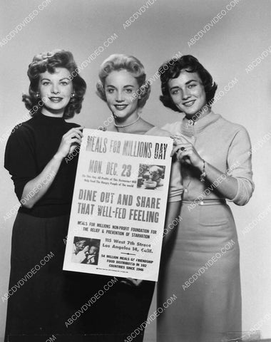 Carol Lee Ladd Jan Shepard Sharon Landa do PSA Meals for Millions feed the needy campaign 5253-18