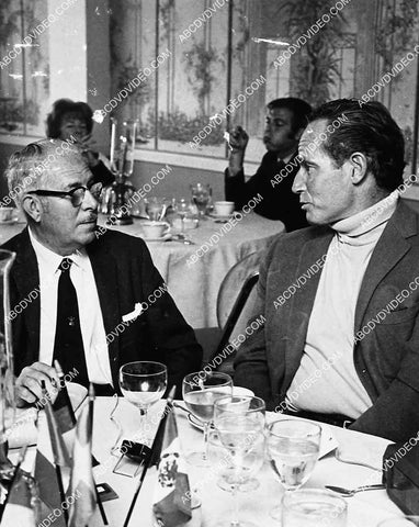 candid someone, Charlton Heston at lunch meeting 5588a-018