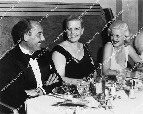 candid Jean Harlow dining w mother and step-father