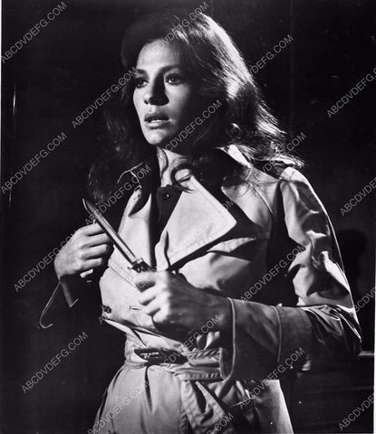 Jacqueline Bisset with a switchblade film The Mephisto Waltz 5597-29
