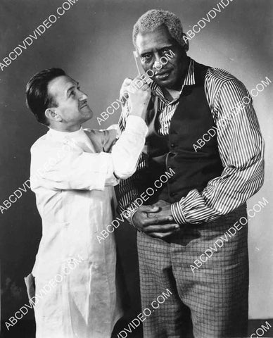 Jack Pierce does finishing touches for Paul Robeson 5623a-10