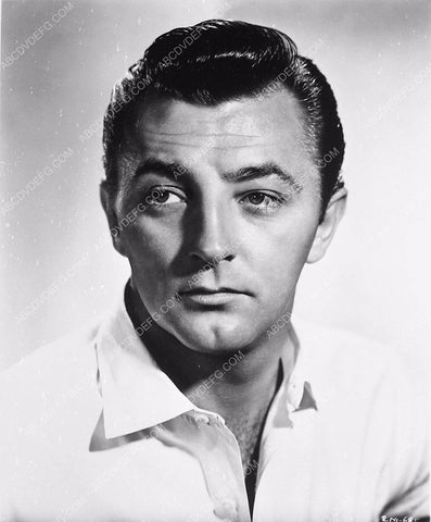 tough guy Robert Mitchum portrait 5717-04