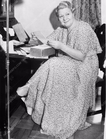 candid Sophie Tucker going over some mail at her desk 5765a-26