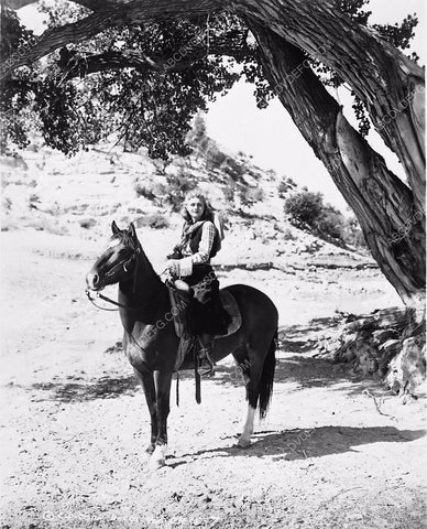 Carole Wayne serial film The Great Adventures of Wild Bill Hickok 5845-18