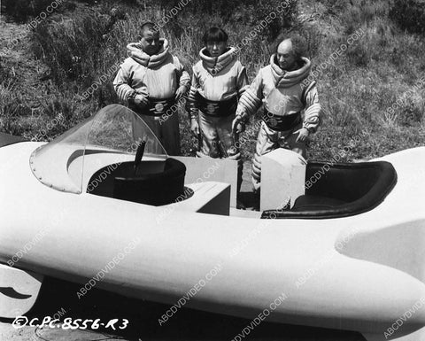 3 Stooges Moe Larry Joe DeRita and the land speeder film Have Rocket Will Travel 5967-27