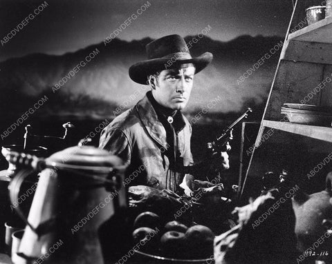Robert Taylor by the chuck wagon film Billy the Kid 5969-23