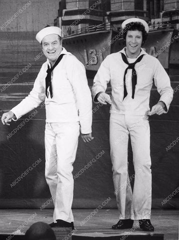 Bob Hope Tom Jones do musical number TV The Bob Hope Show 6035-20