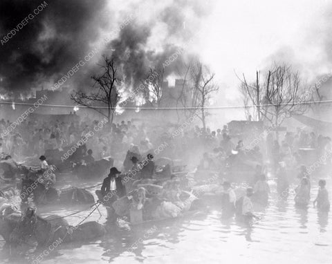 battling the fire sequence film In Old Chicago 6038-08