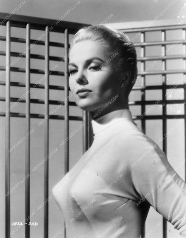 Martha Hyer beautiful portrait bullet point bra 6073-01