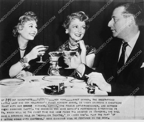 news photo Vicki Cummings Janet Gaynor gowns by Adrian at dinner 6241-05