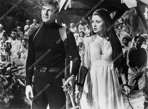 Roger Moore Jane Seymour James Bond film Live and Let Die 6244-25