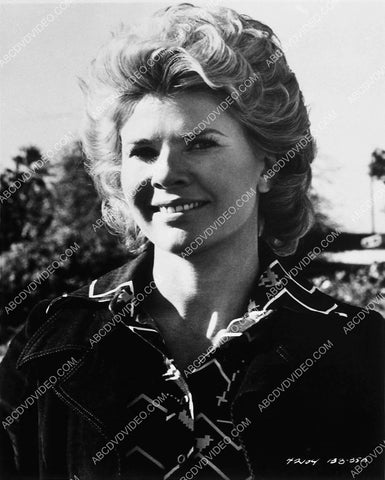 Barbara Anderson outdoors portrait 6244-35