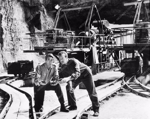 Gregory Peck David Niven film The Guns of Navarone 6252-26