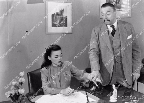 Chabing & Roland Winters film Charlie Chan The Shanghai Chest 6254-04