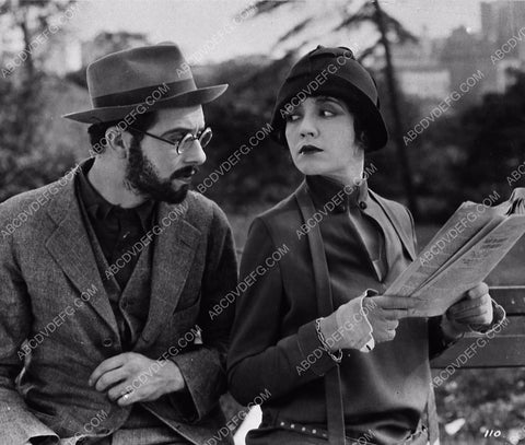 Ben Lyon Lois Wilson silent film Bluebeard's Seven Wives 6315-34