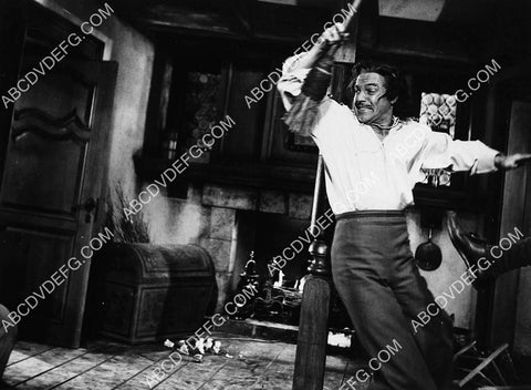 sword fighting sequence film The Three Musketeers 6473-20