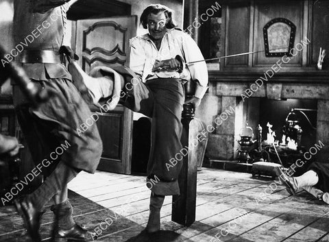 sword fighting sequence film The Three Musketeers 6473-24