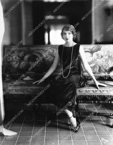 Mary Pickford on sofa at home 6482-07