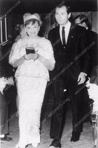 candid Judy Garland at a party with someone 6556-32