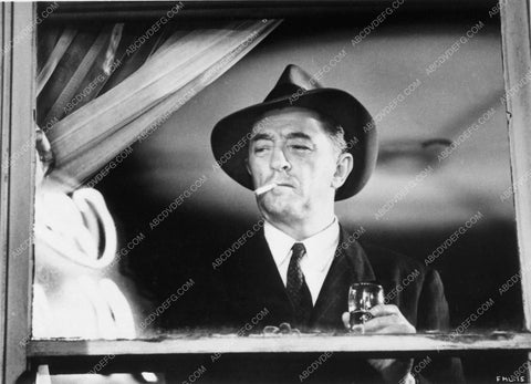Robert Mitchum in Farewell My Lovely classic shot 6600-01