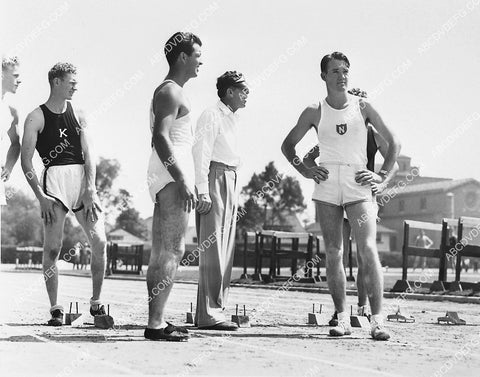 Robert Taylor and the guys in track and field film A Yank at Oxford 6632-10