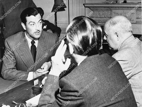 candid Robert Taylor 6640-18